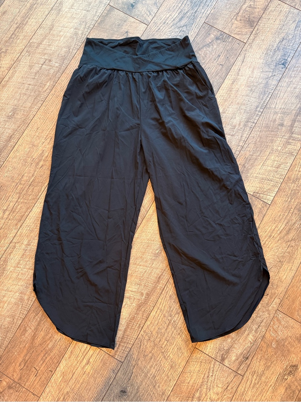 HALARA Black Cropped Wide-Leg Yoga Pants NWOT